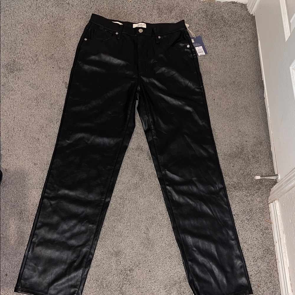 Universal Thread Black Straight Leg Pants